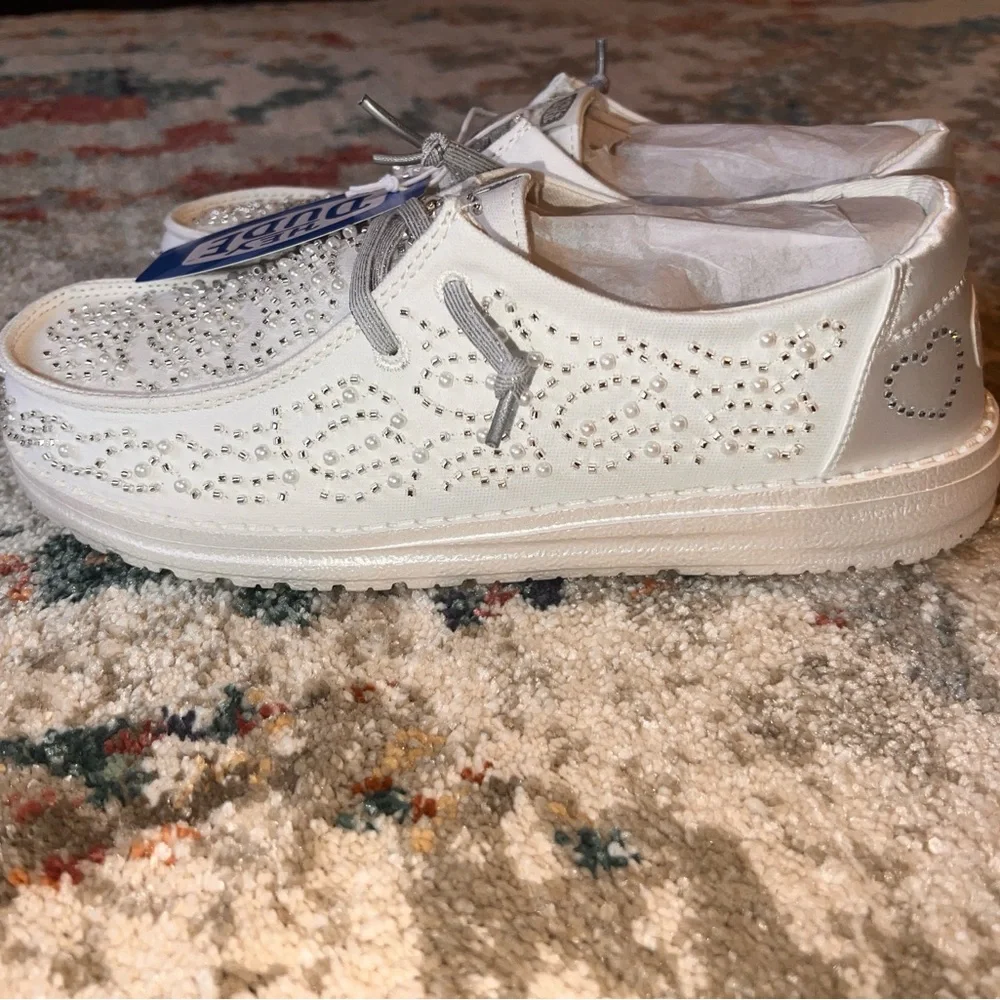 Hey Dude Women’s Wendy Bridal Pearl Slip On Sneakers SzW9 - Picture 5 of 9